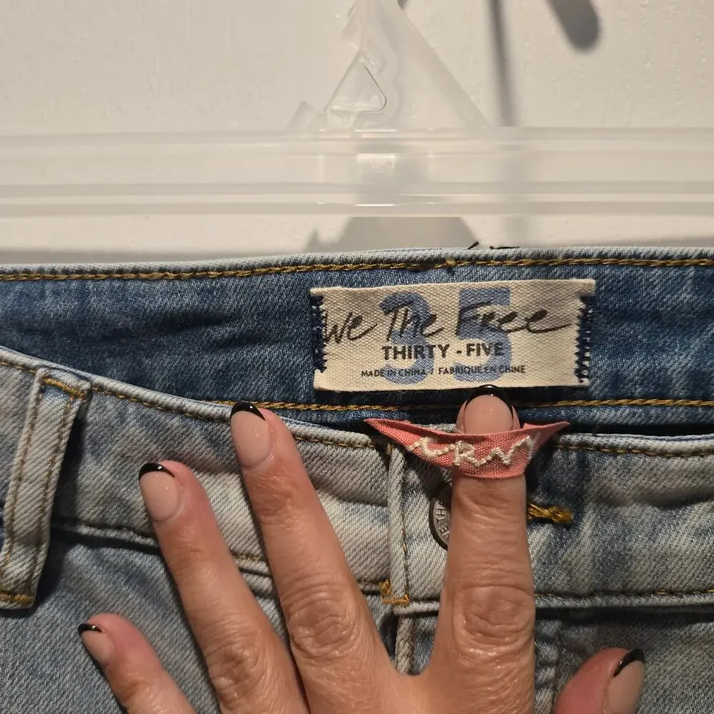 Free People We the Free Curvy jeans sz 35 light wash